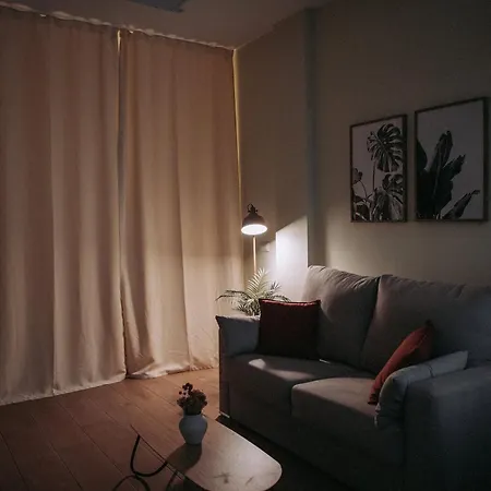 Estelles Close To Apartamento *